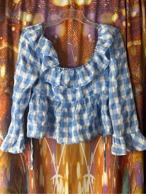 adorable blue & white gingham blouse 🩵